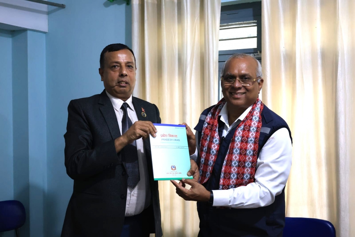विश्व स्वास्थ्य संगठनका नेपाल  प्रतिनिधि डा. राजेश संभाजीराव पाण्डव र प्रदेश नीति तथा योजना आयोगका मा.उपाध्यक्ष डा.गंगादत्त नेपाल